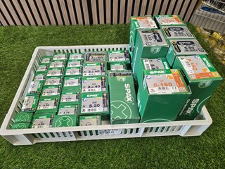 Schroeven diverse maten. Ca 35 Dozen Spax, partij